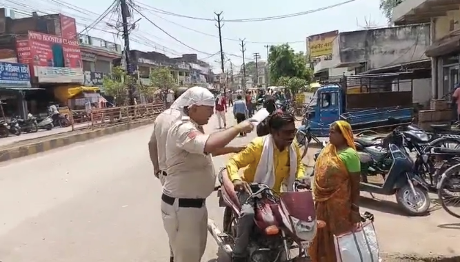 मैहर में विशेष चेकिंग अभियान, बिना हेलमेट 50 से अधिक चालकों पर चालानी कार्रवाई