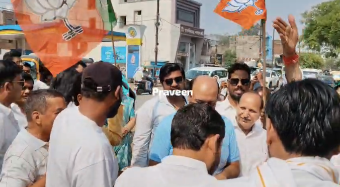 मैहर में भाजपा का जश्न, पश्चिम बंगाल चुनाव परिणामों पर पटाखे और झालमुड़ी से मनाई खुशी