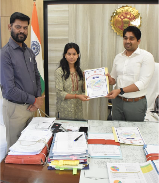 सिंगरौली में ऑनलाइन क्विज के मेधावियों का सम्मान, कलेक्टर ने विजेताओं को किया पुरस्कृत