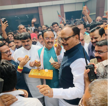 भाजपा की जीत पर पंकज चौधरी का बयान, बोले—बंगाल में ‘भय’ हारा, मोदी का ‘भरोसा’ जीता; मिशन 2027 को मिली नई ऊर्जा