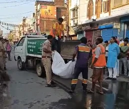 महराजगंज में रूह कंपा देने वाला हादसा: महिला को चार ट्रकों ने रौंदा, सड़क पर बिखरा शव