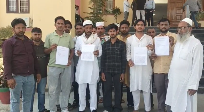 शामली: निजी कब्रिस्तान की भूमि पर कब्जे का प्रयास, पीड़ित परिवार ने जिलाधिकारी से की शिकायत