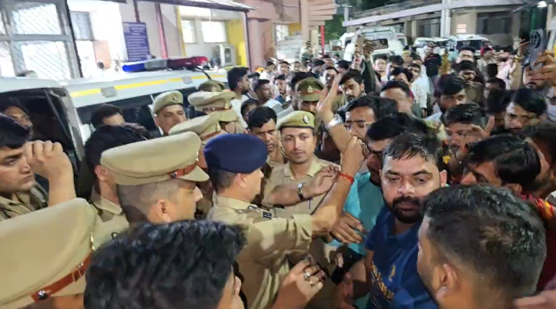 लखनऊ में फायरिंग: भाजपा से जुड़े व्यापारी नेता चेतन तिवारी को गोली मारी, इलाके में दहशत