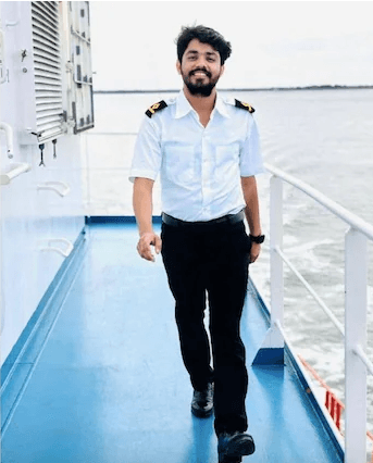 अमेरिका के पेंसिल्वेनिया बंदरगाह से मर्चेंट नेवी अफसर लापता, मिर्जापुर परिवार ने लगाई मदद की गुहार