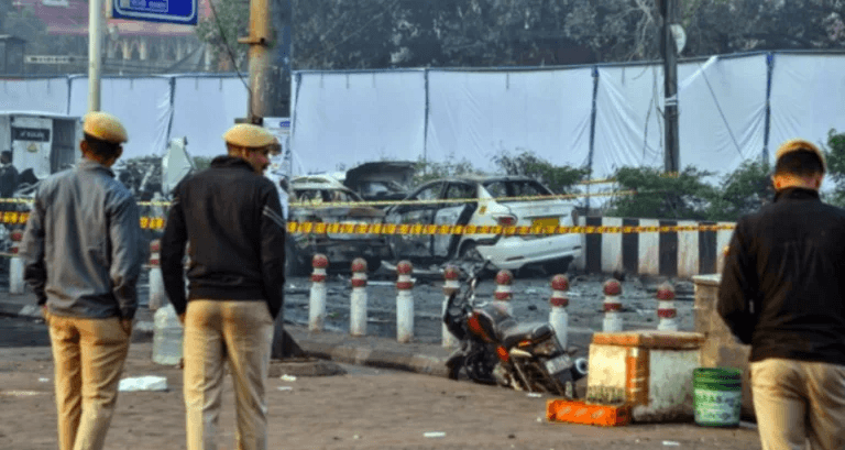 लाल किला ब्लास्ट कांड: NIA ने 10 आतंकियों के खिलाफ दाखिल की 7,500 पन्नों की चार्जशीट, डॉ. उमर उन नबी था मॉड्यूल का मास्टरमाइंड