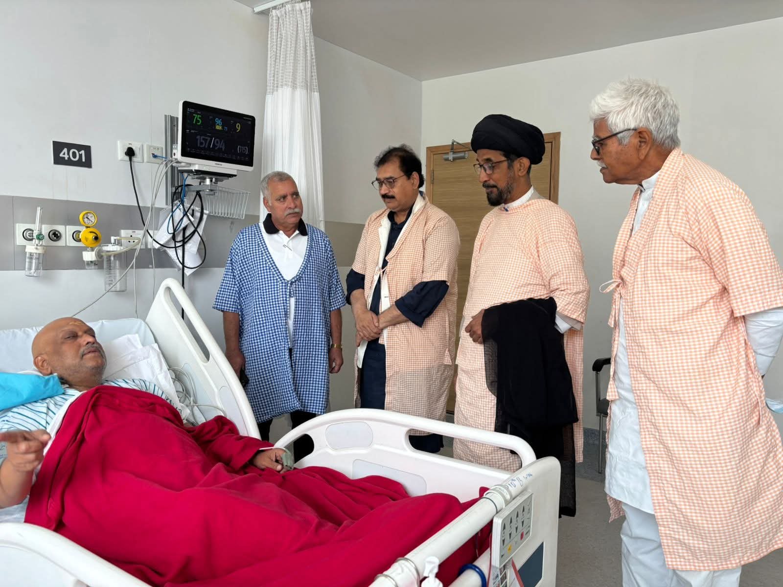 मेदांता अस्पताल में अजय राय से धर्मगुरुओं की मुलाकात, जल्द स्वस्थ होने की कामना