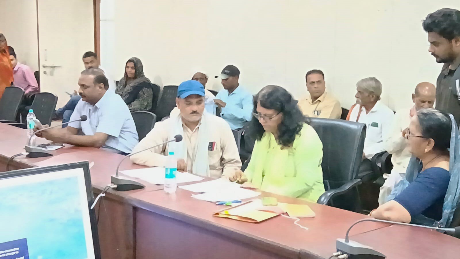 रायसेन जनसुनवाई में आमजन को राहत: डिप्टी कलेक्टर अल्का सिंह ने सुनीं समस्याएं, कई मामलों का मौके पर निराकरण, शेष पर त्वरित कार्रवाई के निर्देश