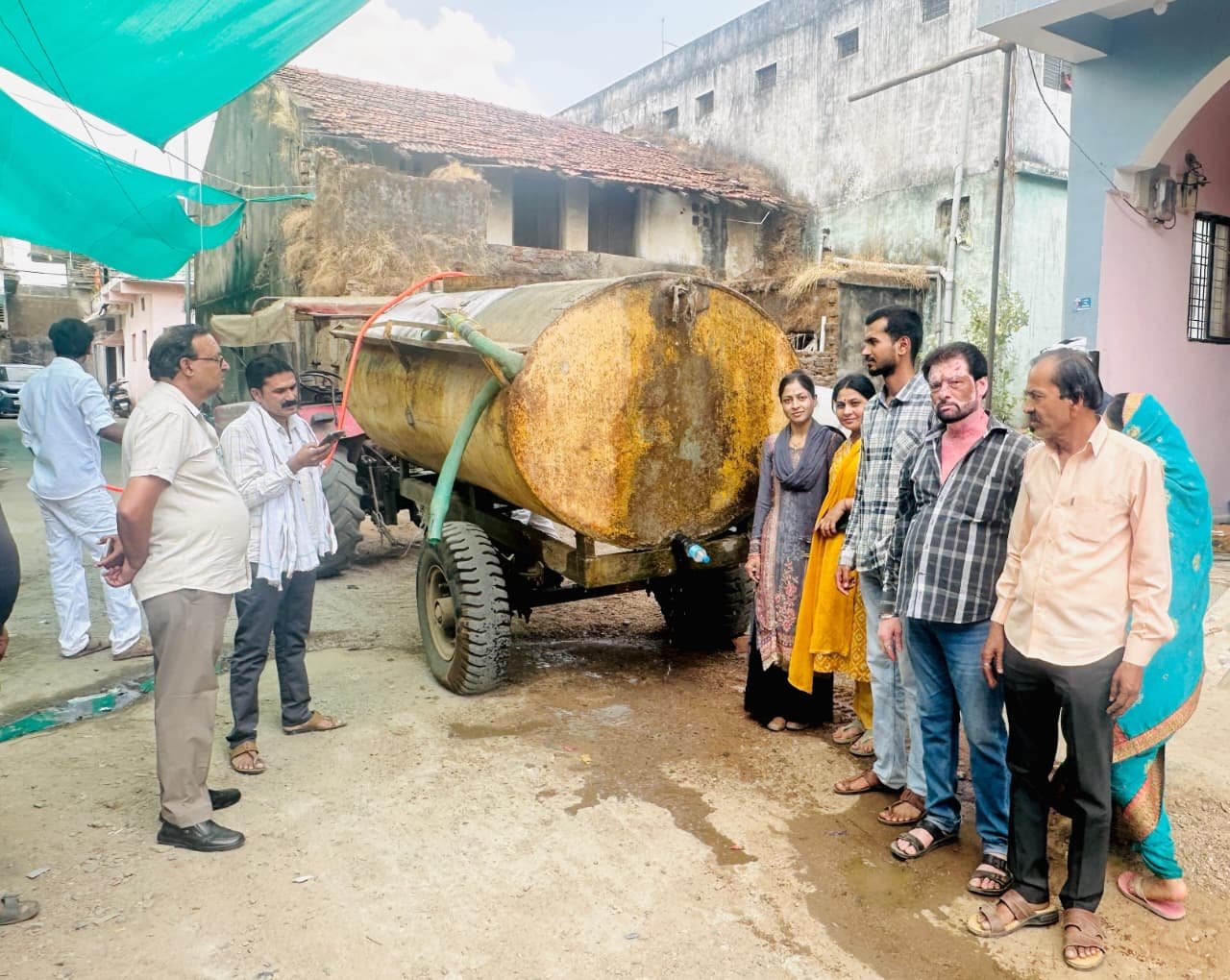 बैतूल: चिचोली के वार्ड 7 में पानी संकट पर राहत, हर्ष भुसारी के हस्तक्षेप से पहुंचे टैंकर