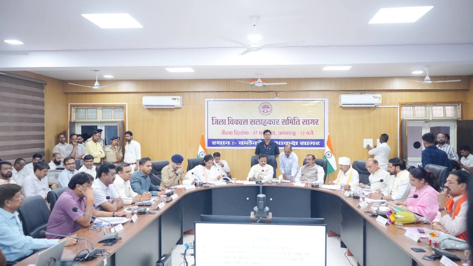 सागर विकास बैठक में बाईपास, आवास और स्वास्थ्य सुविधाओं पर बड़े निर्णय