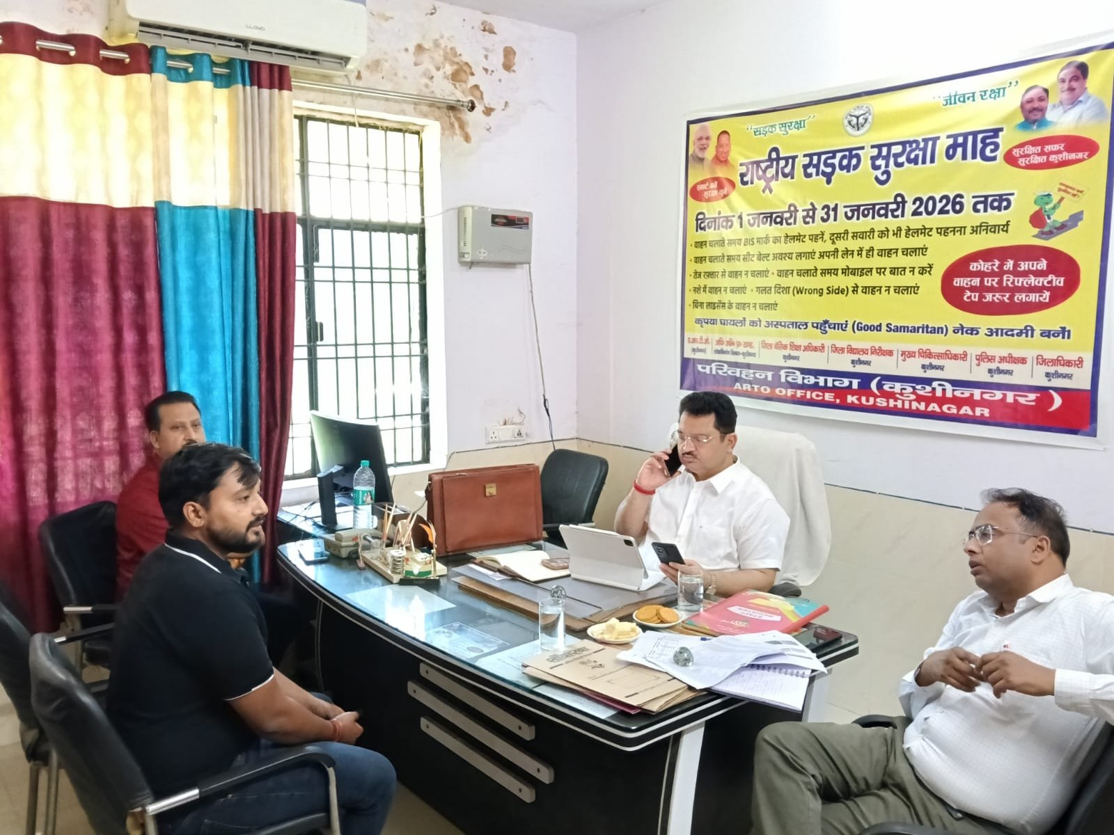एक्शन में एआरटीओ कुशीनगर: बिना फिटनेस दौड़ रही स्कूल बसों पर कसेगा शिकंजा, ओवरलोड वाहनों पर भी जुर्माना
