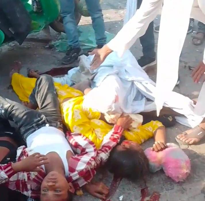 लखीमपुर खीरी में ट्रक का कहर: भीषण सड़क हादसा, ट्रक-ऑटो टक्कर में 5 की मौत, कई घायल