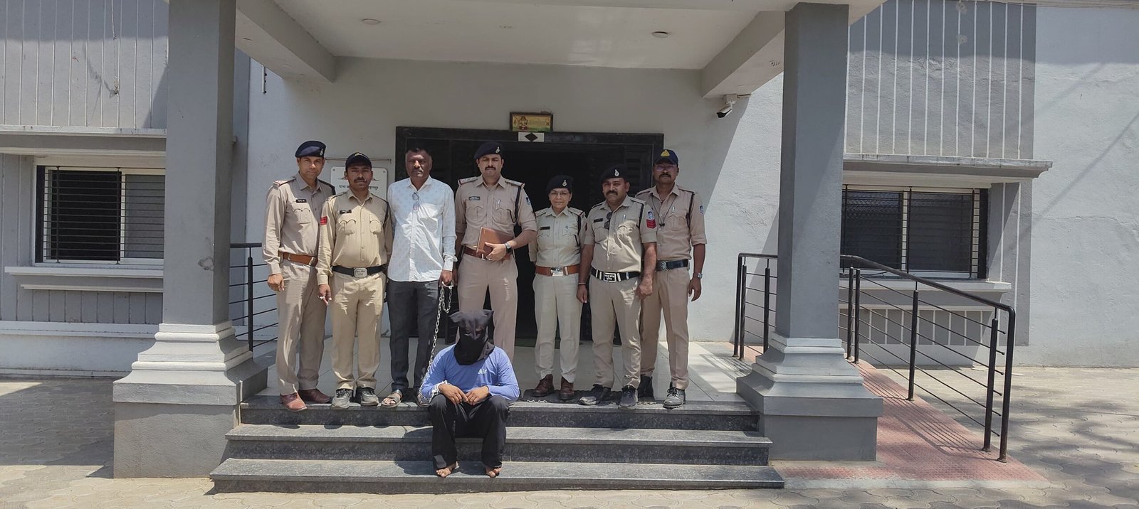 बुरहानपुर में पुलिस की बड़ी कार्रवाई: अंतर्राज्यीय हथियार तस्कर गिरफ्तार, 7 अवैध पिस्टल बरामद