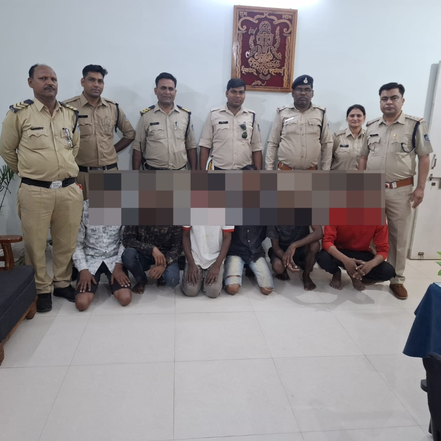 जबलपुर: चरगवां पुलिस ने पकड़ा अवैध डीजल कारोबार, 120 लीटर डीजल और स्कूटी जब्त