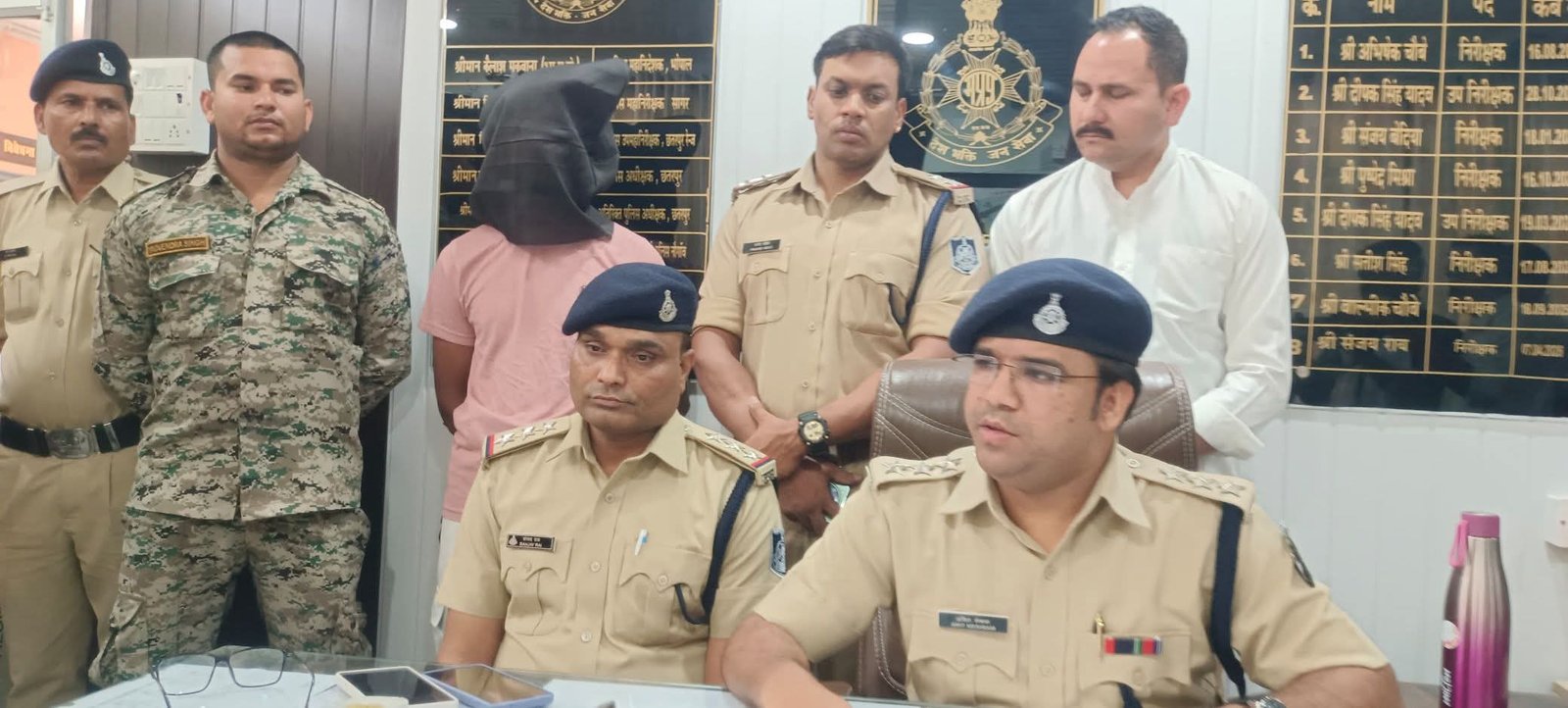 नौगांव पुलिस की बड़ी कार्रवाई, ₹10,000 का इनामी अपहरण आरोपी राजा पंडित गिरफ्तार, ‘न्याय पथ अभियान’ में सफलता