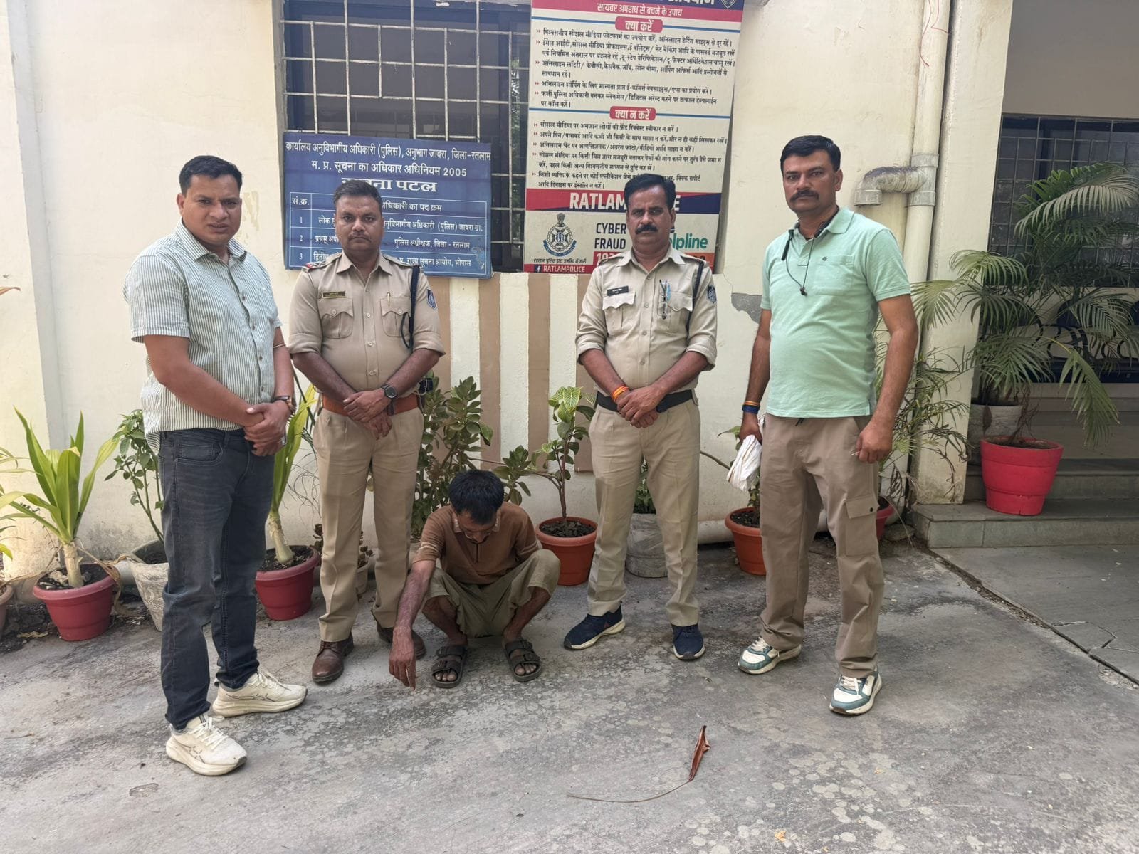 रतलाम पुलिस की बड़ी कार्रवाई, 55 ग्राम एमडी ड्रग्स के साथ तस्कर युनुस गिरफ्तार, फोरलेन पर घेराबंदी कर दबोचा