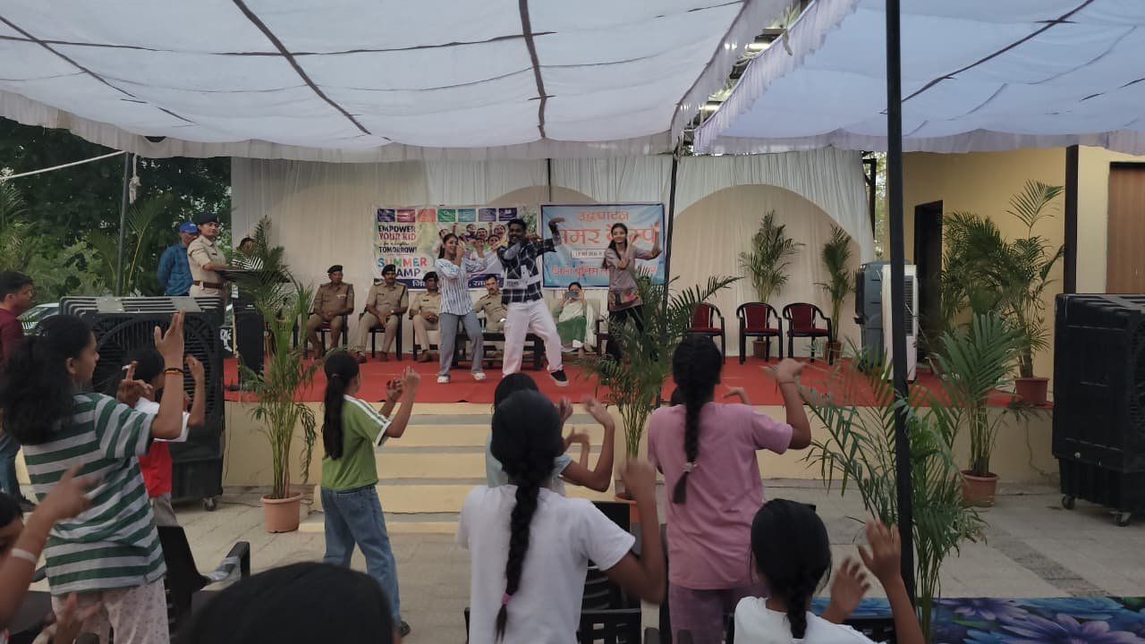 तलाम पुलिस लाइन में 10 दिवसीय समर कैंप शुरू, बच्चों को मिल रहा खेल और रचनात्मक गतिविधियों का प्रशिक्षण