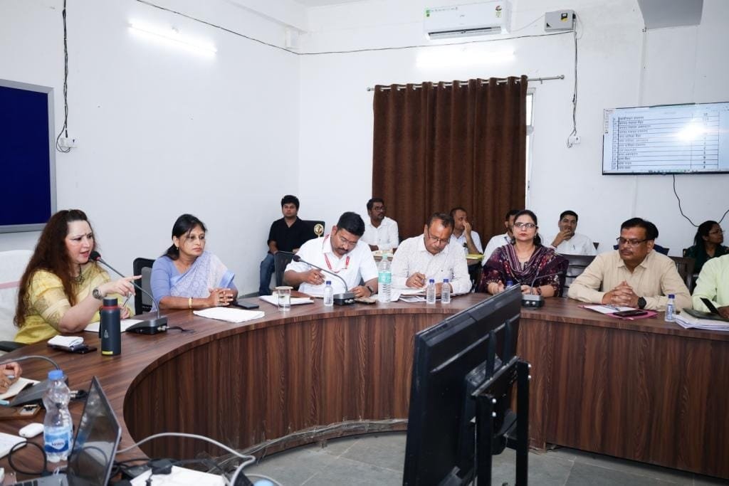 मैहर में पुनर्घनत्वीकरण योजना पर बैठक, 58.66 करोड़ की भूमि पर विकास कार्यों का खाका तैयार