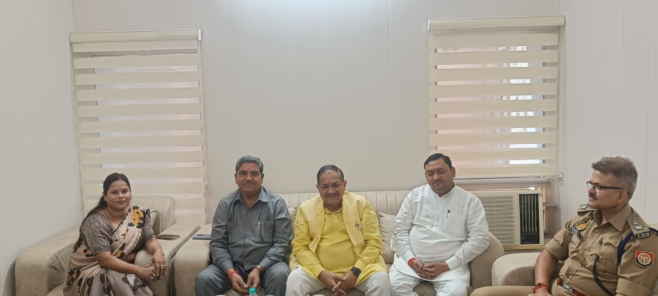 कासगंज में एसपी ने जनप्रतिनिधियों के साथ की बैठक, सुरक्षा और विकास पर हुआ मंथन
