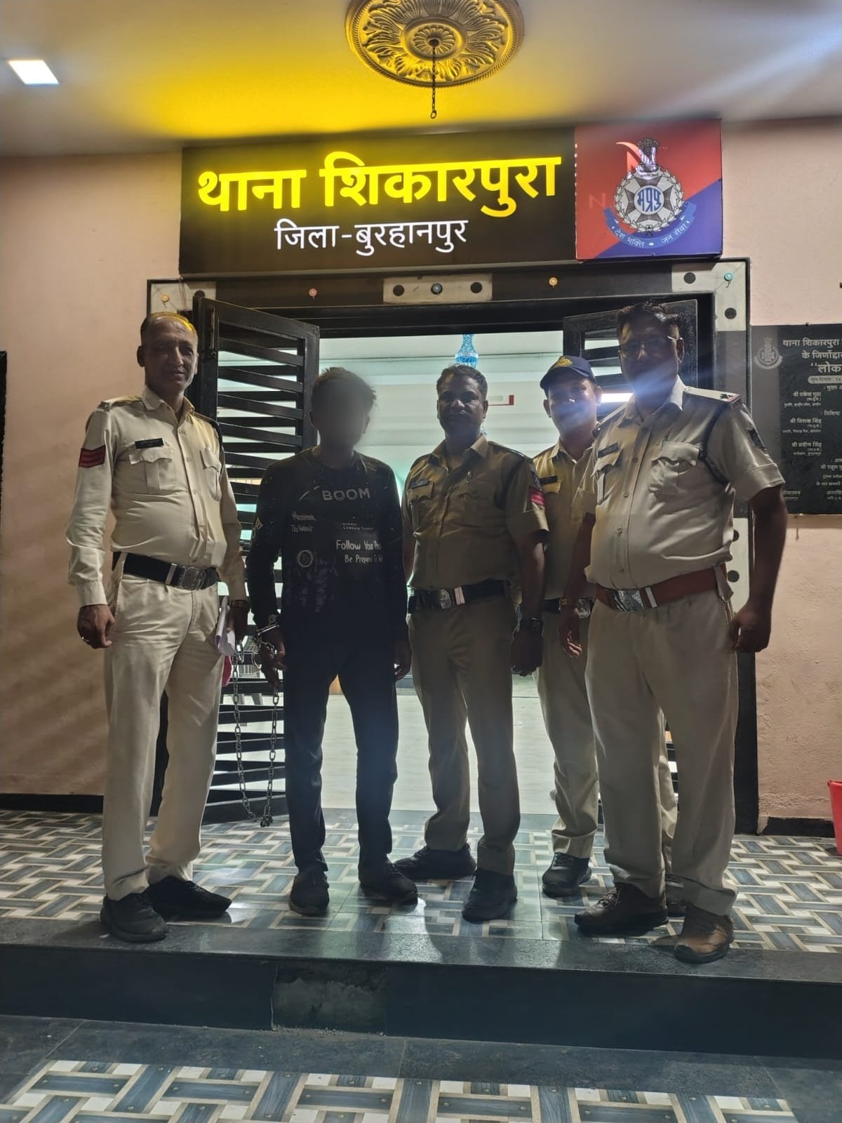 बुरहानपुर में बाइक चोर गिरफ्तार, शिकारपुरा पुलिस ने चोरी की मोटरसाइकिल बरामद की