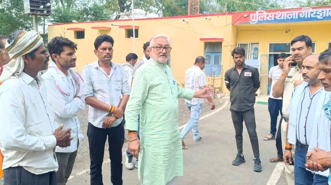 सागर: वन विभाग पर मजदूरों से मारपीट और रिश्वत मांगने के आरोप, महिलाओं ने लगाया अभद्रता का आरोप