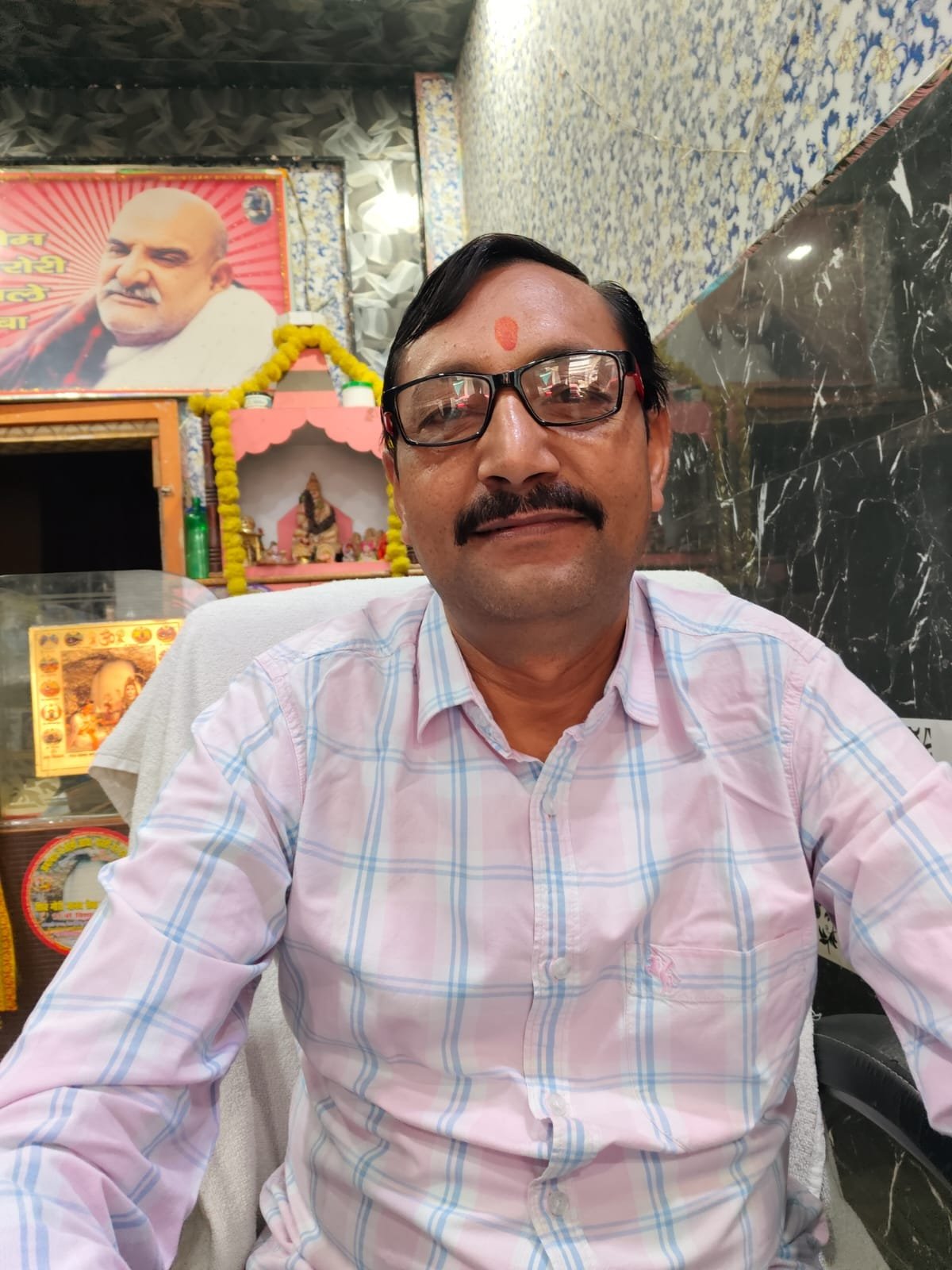 गंजडुंडवारा: प्रेम ट्रेडर्स के अजय गुप्ता उर्फ पप्पू भैया ने दी ईद की दिली मुबारकबाद, कहा- नगर की जनता से है पारिवारिक रिश्ता