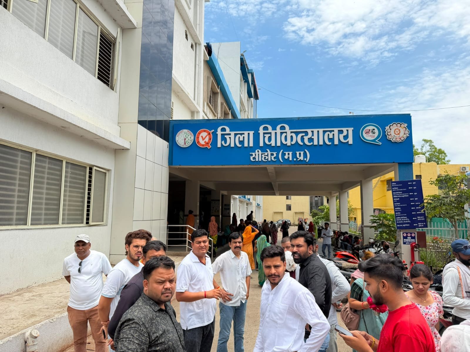 सीहोर जिला अस्पताल में घंटों बत्ती गुल, SNCU में भर्ती नवजात बच्चों की जान पर संकट; कांग्रेस ने दी उग्र आंदोलन की चेतावनी