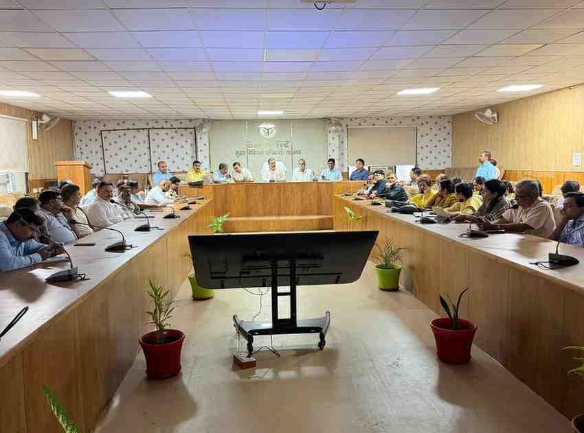 लखनऊ: जनगणना की तैयारियों को लेकर CMO की बड़ी बैठक, SGPGI और KGMU के प्रतिनिधि भी हुए शामिल