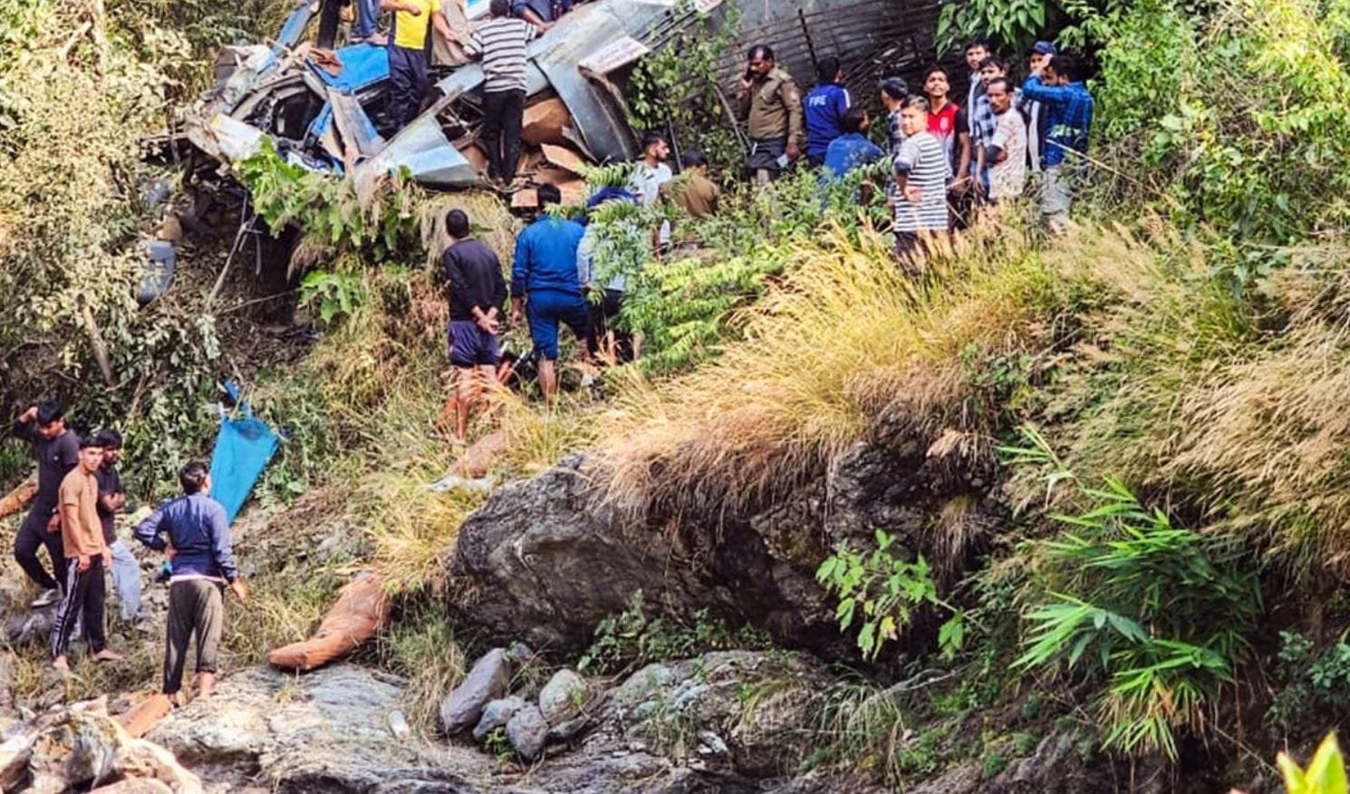 महाराष्ट्र में बड़ा हादसा; 800 फीट गहरी खाई में गिरी स्कॉर्पियो, 8 लोगों की मौत