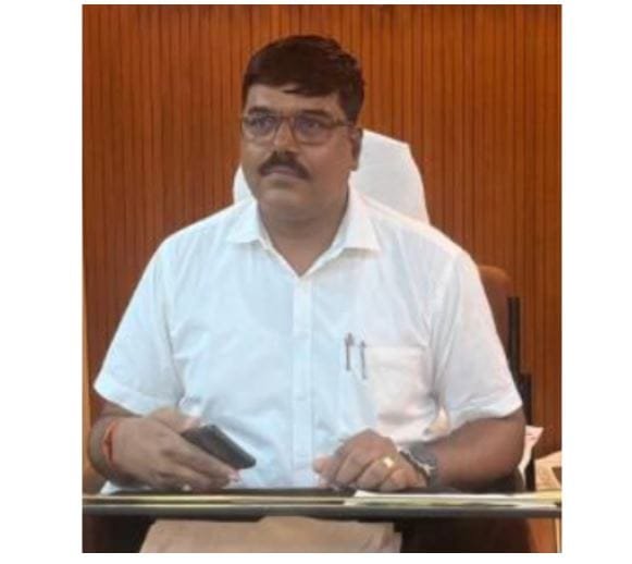 ब्रांडवाणी एक्सक्लूसिव: ‘सुपर रजिस्ट्रार’ का महा-रसूख; मंत्रियों के आदेश रद्दी, क्या बेअसर है सीएम की ‘जीरो टॉलरेंस’?