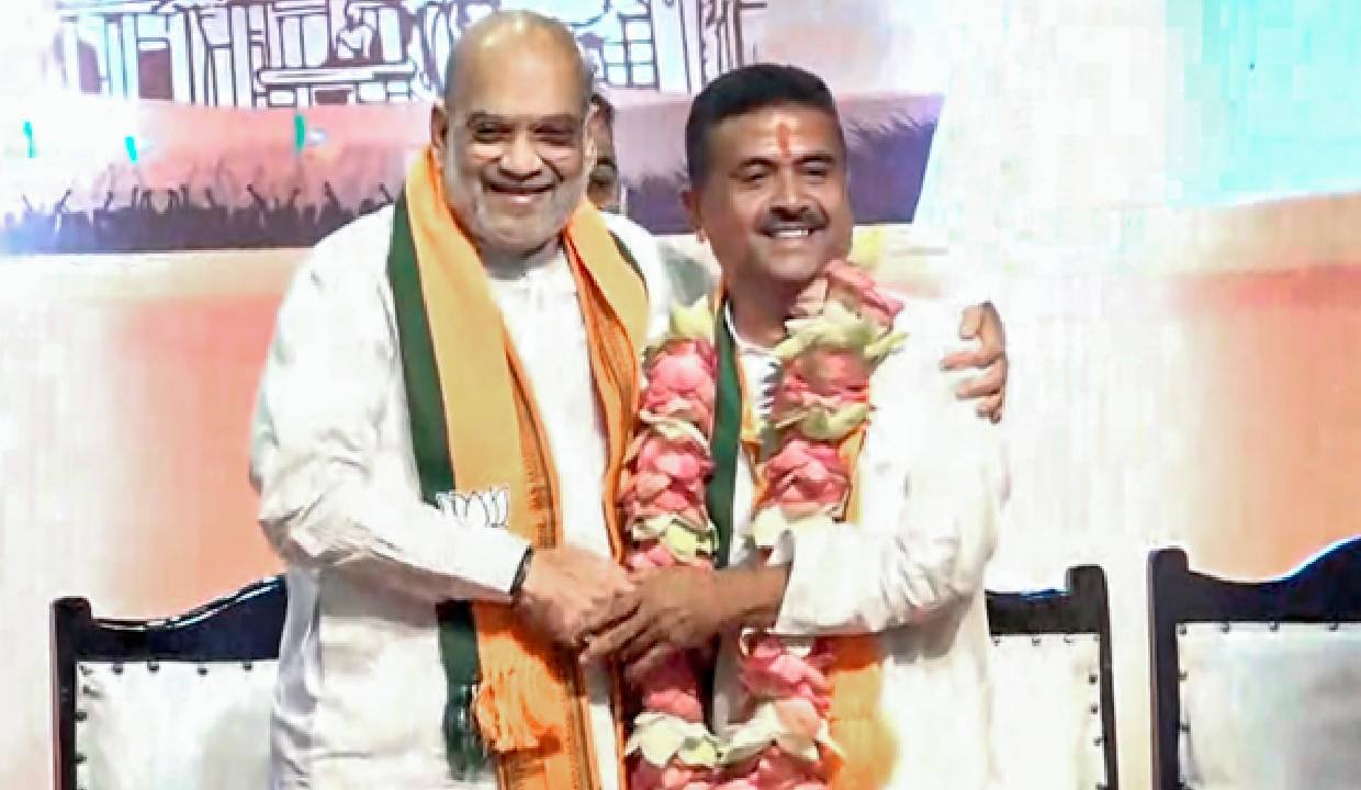 बंगाल में ‘शुभेंदु युग’ का आगाज: विधायक दल के नेता चुने गए शुभेंदु अधिकारी, अमित शाह बोले- अब बंगाल बनेगा सुरक्षा का अभेद्य किला