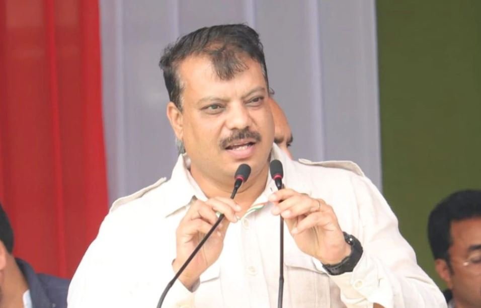 सत्ता की चूलें हिला रहा है भ्रष्टाचार के खिलाफ उमंग सिंघार का ‘महायुद्ध’