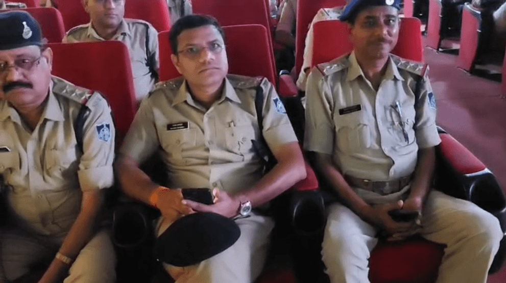 साइबर अपराधों के खिलाफ बुरहानपुर पुलिस का अभियान, ‘सेफ क्लिक 2.0’ से लोगों को किया जा रहा जागरूक