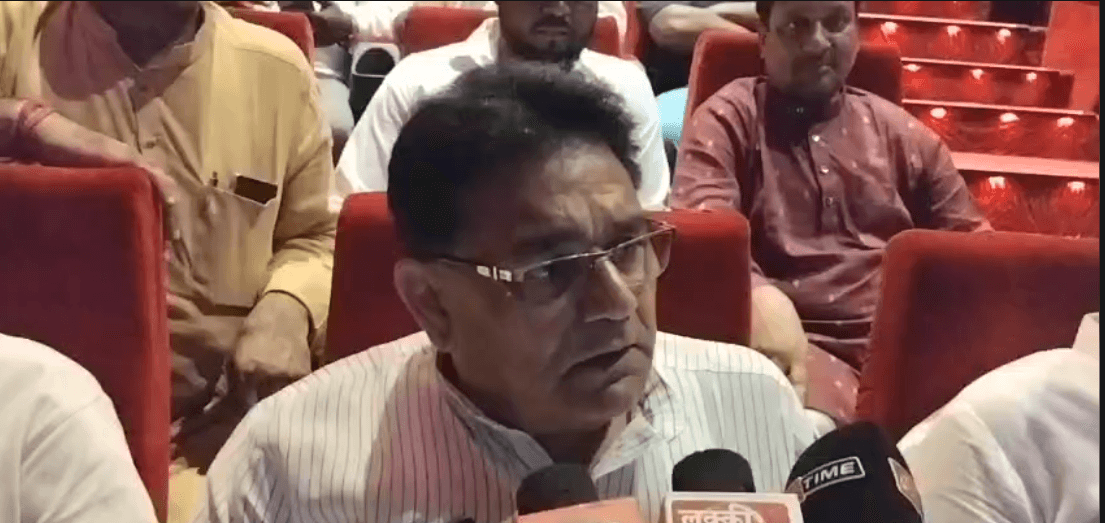 बुरहानपुर: NEET पेपर लीक पर कांग्रेस का अनोखा प्रदर्शन, मॉल की बड़ी स्क्रीन पर दिखाया राहुल गांधी का आंदोलन