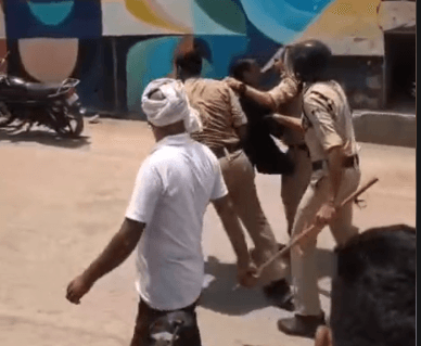 प्रशासनिक कार्रवाई के दौरान हंगामा: अधिवक्ता को कॉलर पकड़कर थाने ले गई पुलिस, वीडियो वायरल