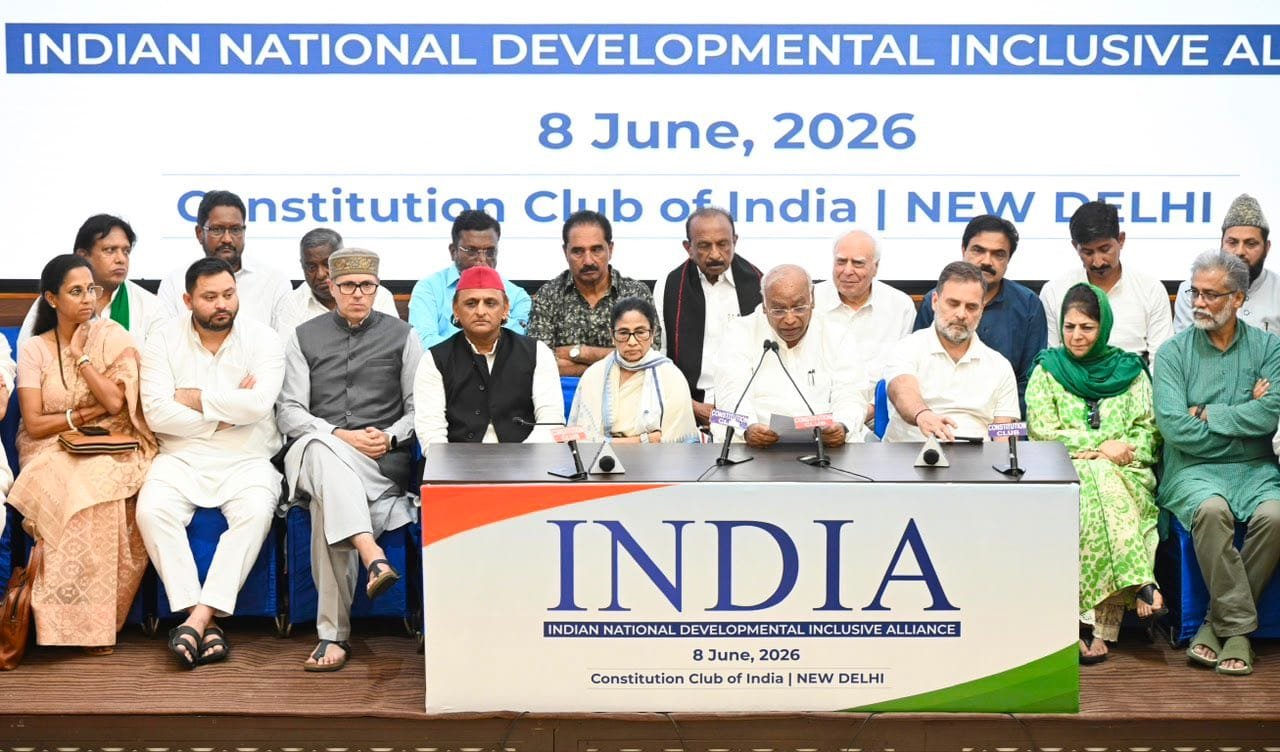 2027 और 2029 की राजनीति पर नजर, INDIA गठबंधन की बैठक में विपक्ष ने दिखाई एकजुटता; महाबैठक में 23 दलों के 27 दिग्गज जुटे