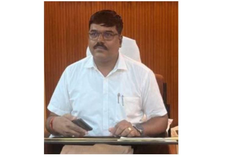MP में ‘सुपर सीएम’ कौन? उच्च शिक्षा विभाग के मुखिया बौने, क्या डॉ. सुनील मंदरिया के आगे नतमस्तक है ‘यादव सरकार’?