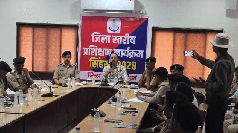 सिंहस्थ-2028 को लेकर रतलाम पुलिस अलर्ट: 66 पुलिसकर्मियों के पहले बैच का विशेष प्रशिक्षण शुरू; भीड़ प्रबंधन, शाही स्नान और सुरक्षा पर फोकस