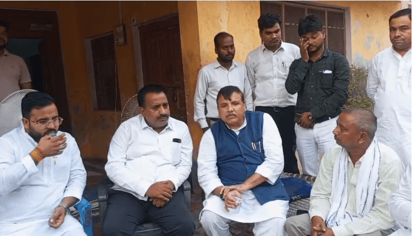 NEET परीक्षा रद्द होने के बाद छात्र की मौत, परिवार से मिले संजय सिंह; संसद में उठाएंगे मामला