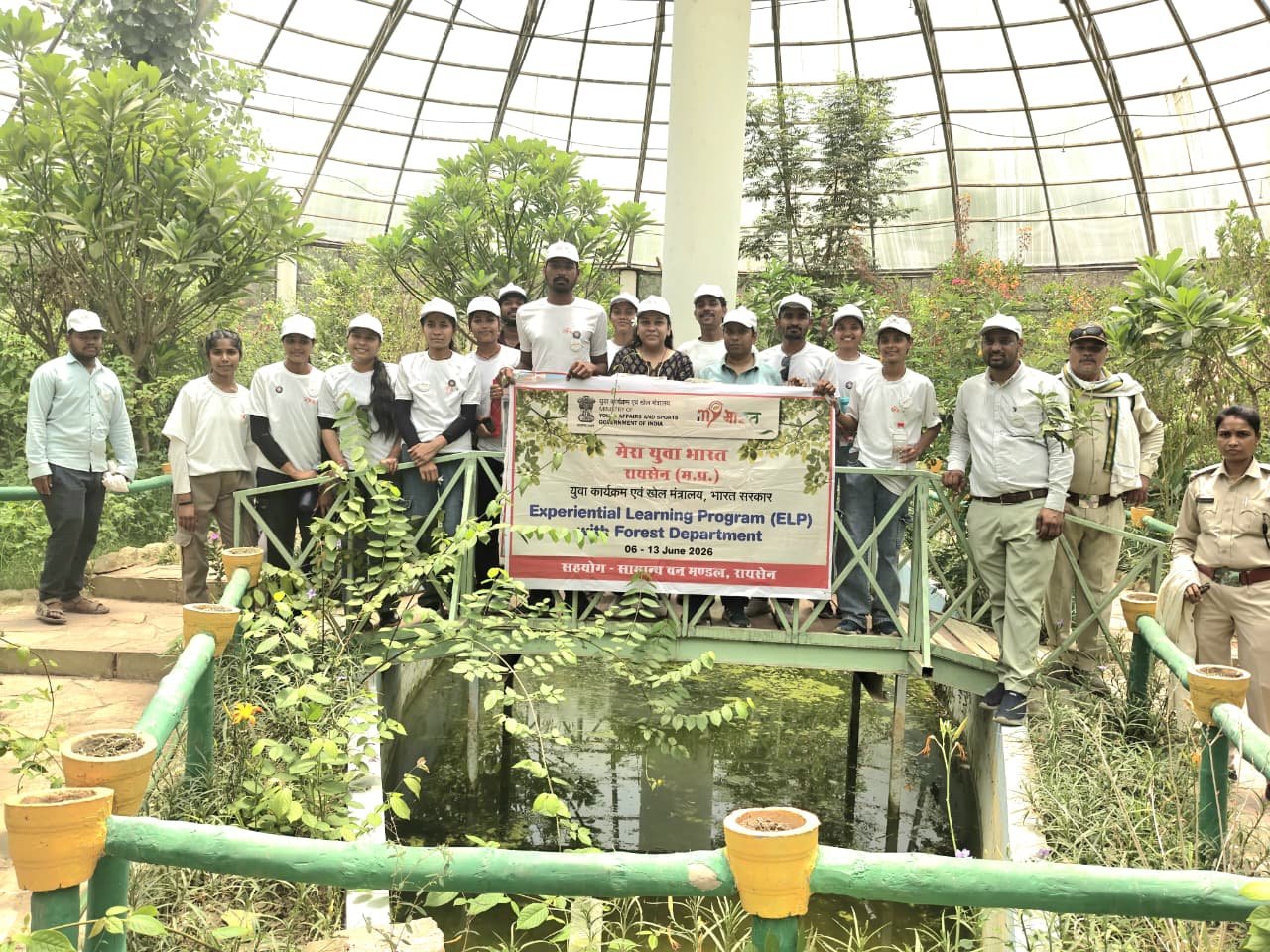 रायसेन: मेरा युवा भारत कार्यक्रम के तहत युवाओं ने किया तितली पार्क और वन क्षेत्र का भ्रमण