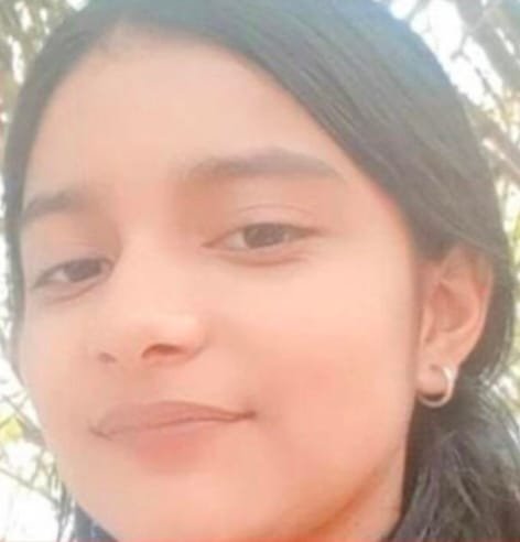 चलती ट्रेन से गिरी 14 वर्षीय अंकिता: सोशल मीडिया ने मिलाया परिवार से, सागर में वेंटिलेटर पर जिंदगी की जंग लड़ रही मासूम