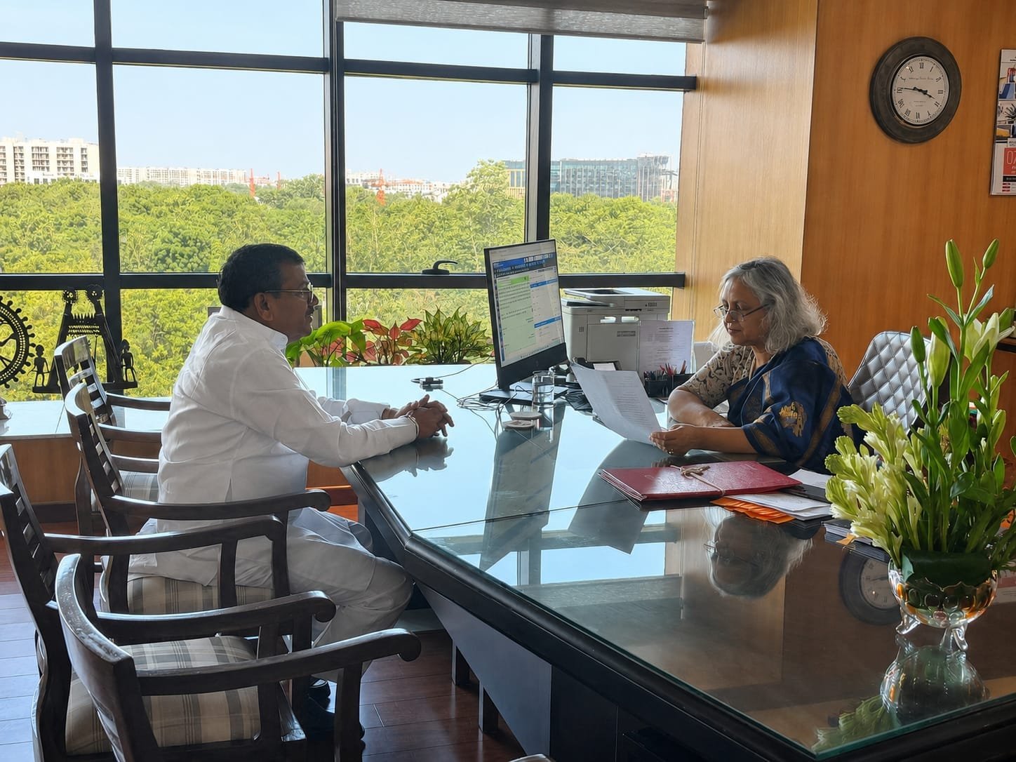 ताप्ती मिल कर्मचारियों के 11 माह से लंबित वेतन का मुद्दा दिल्ली पहुंचा, सांसद ज्ञानेश्वर पाटील ने वस्त्र मंत्रालय से की मुलाकात