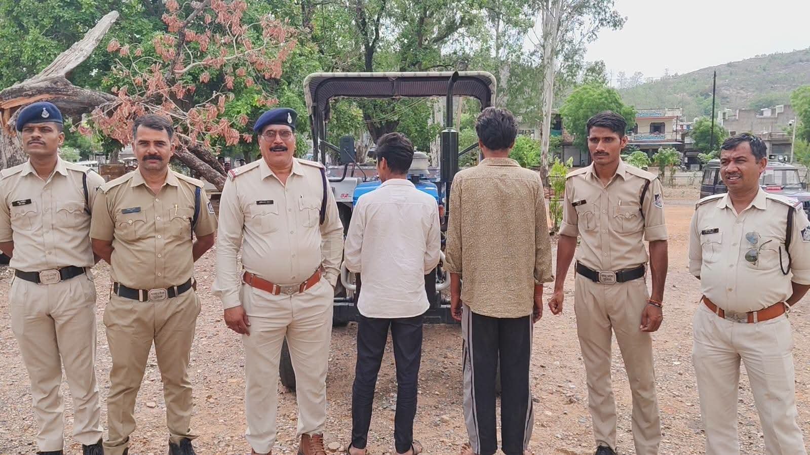 48 घंटे में ट्रैक्टर-ट्रॉली चोरी का खुलासा, दो आरोपी गिरफ्तार; 6 लाख का वाहन बरामद