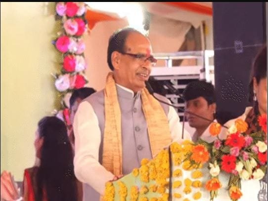 शिवराज के गुस्से का एक और VIDEO वायरल, स्वागत व्यवस्था पर भड़के पूर्व मुख्यमंत्री