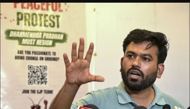 कॉकरोच जनता पार्टी के फाउंडर का PM को पत्र, NEET आत्महत्या पीड़ित परिवारों के लिए ₹1 करोड़ मुआवजे की मांग