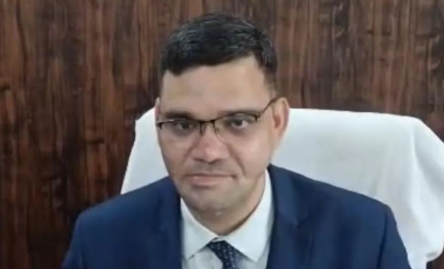 IAS रिंकू और भाजपा नेता के बीच विवाद की चर्चा, दिल्ली तक पहुंची सियासी हलचल; शर्माजी के पत्र पर भी बढ़ी चर्चा