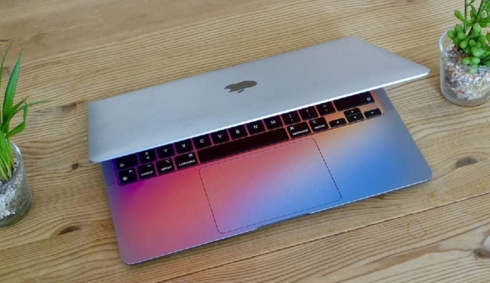 भारत में महंगे हुए iPad और MacBook, AI बूम के चलते Apple ने बढ़ाईं ₹70,000 तक कीमतें