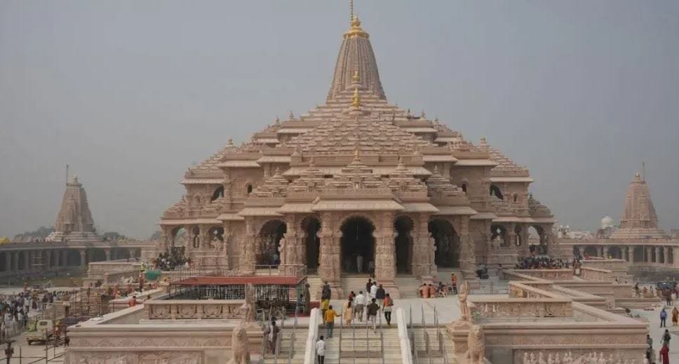 राम मंदिर चढ़ावा चोरी मामले में बड़ा एक्शन, चंपत राय के ड्राइवर समेत 8 गिरफ्तार; सियासत भी तेज