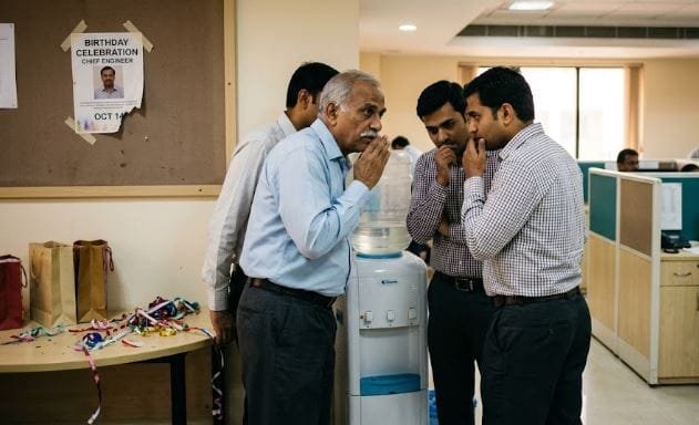 चीफ इंजीनियर की जन्मदिन पार्टी के बाद भी जारी है ‘गिफ्ट’ चर्चा, विभाग में उठे सवाल