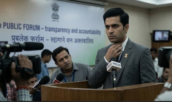युवा IAS अधिकारी को ईमानदारी की कीमत? सख्ती से लिए फैसलों के बाद कार्रवाई पर उठे सवाल