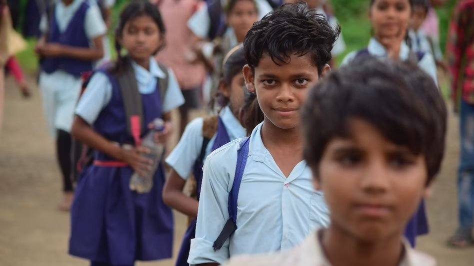 उमरिया: कोयला परियोजना क्षेत्र में आया घुलघुली स्कूल, 613 विद्यार्थियों के भविष्य पर मंडराया संकट
